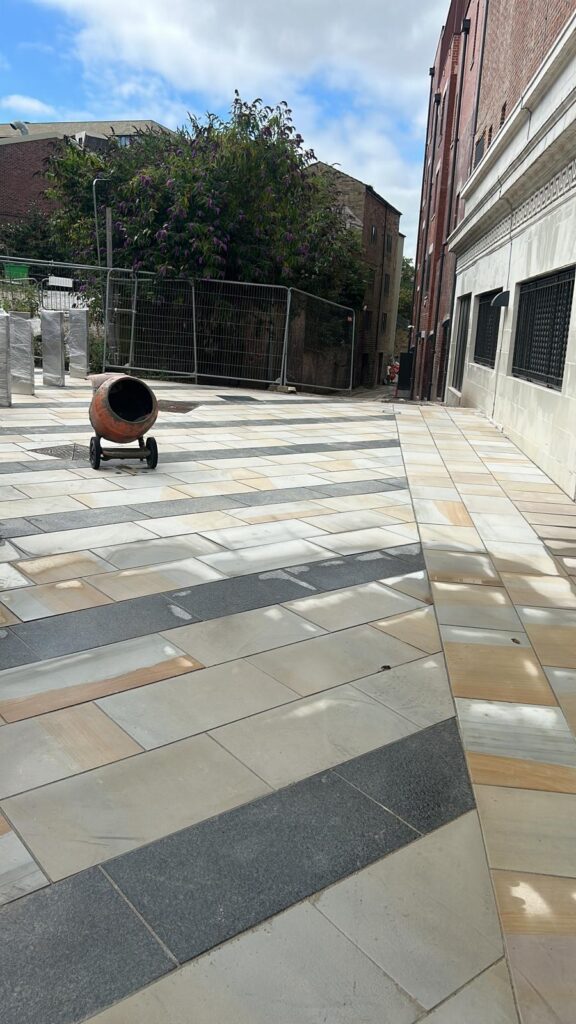 Bradford Live 576x1024